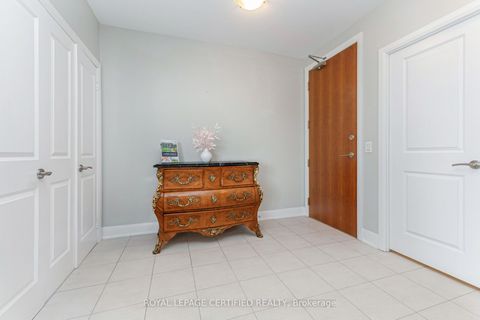 Photo 3 at 711 - 4700 Highway 7, East Woodbridge, Vaughan