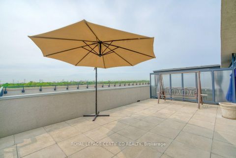 Photo 23 at 711 - 4700 Highway 7, East Woodbridge, Vaughan