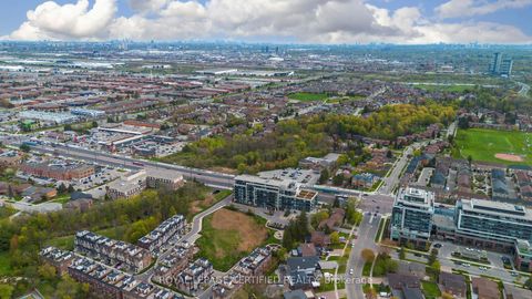 Photo 26 at 711 - 4700 Highway 7, East Woodbridge, Vaughan