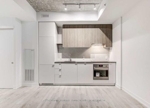 Photo 7 at 228 - 161 Roehampton Avenue, Mount Pleasant West, Toronto