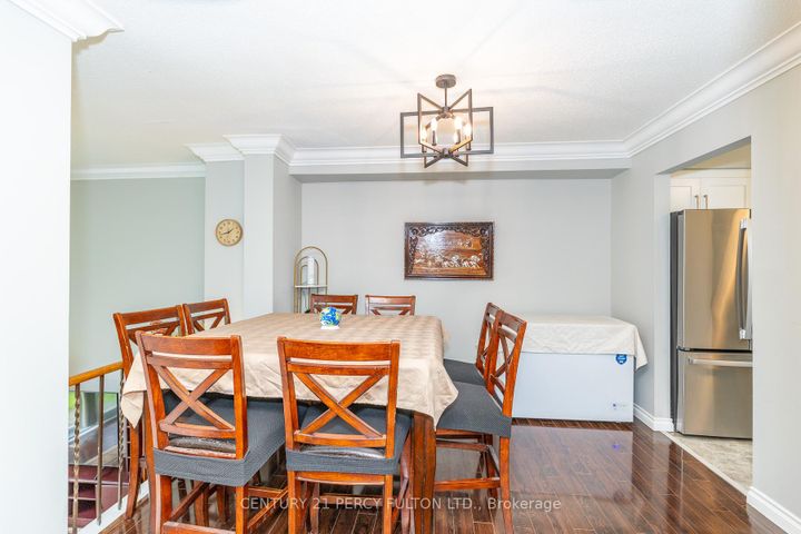 Photo 11 at 4 - 1415 Fieldlight Boulevard, Liverpool, Pickering