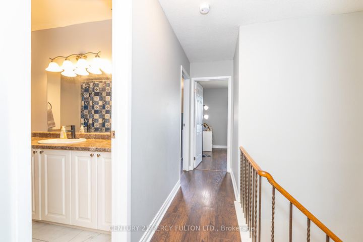 Photo 21 at 4 - 1415 Fieldlight Boulevard, Liverpool, Pickering