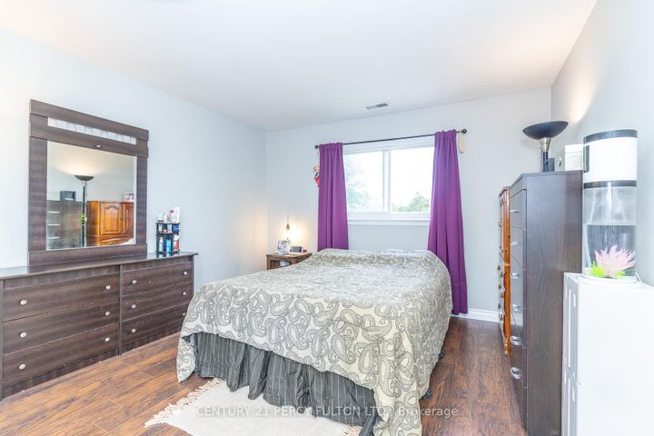 Photo 23 at 4 - 1415 Fieldlight Boulevard, Liverpool, Pickering