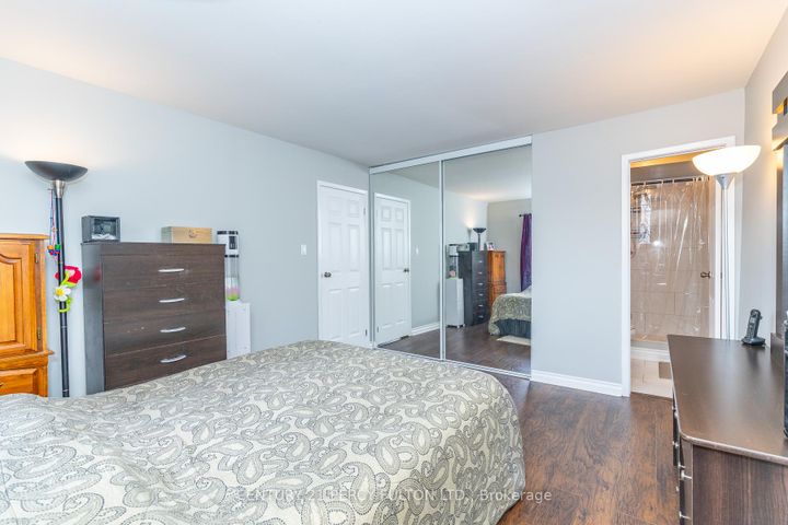Photo 25 at 4 - 1415 Fieldlight Boulevard, Liverpool, Pickering