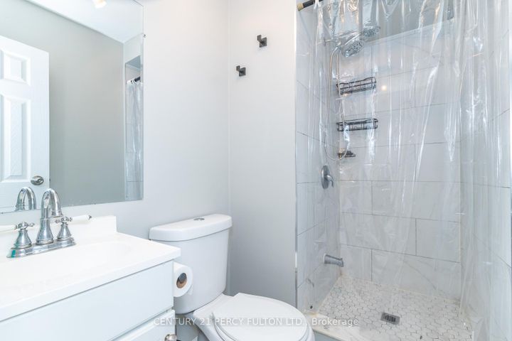 Photo 26 at 4 - 1415 Fieldlight Boulevard, Liverpool, Pickering