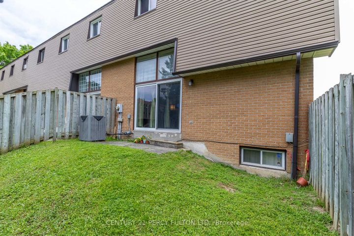 Photo 40 at 4 - 1415 Fieldlight Boulevard, Liverpool, Pickering