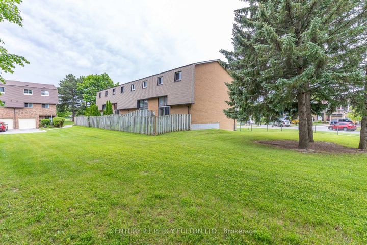Photo 44 at 4 - 1415 Fieldlight Boulevard, Liverpool, Pickering