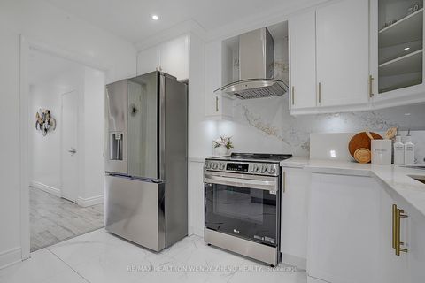 Photo 12 at 18 Courton Drive, Maryvale, Toronto