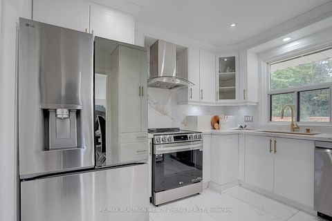 Photo 13 at 18 Courton Drive, Maryvale, Toronto