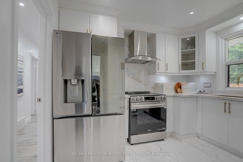 Photo 15 at 18 Courton Drive, Maryvale, Toronto