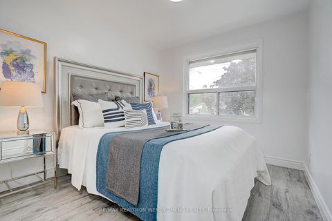 Photo 23 at 18 Courton Drive, Maryvale, Toronto