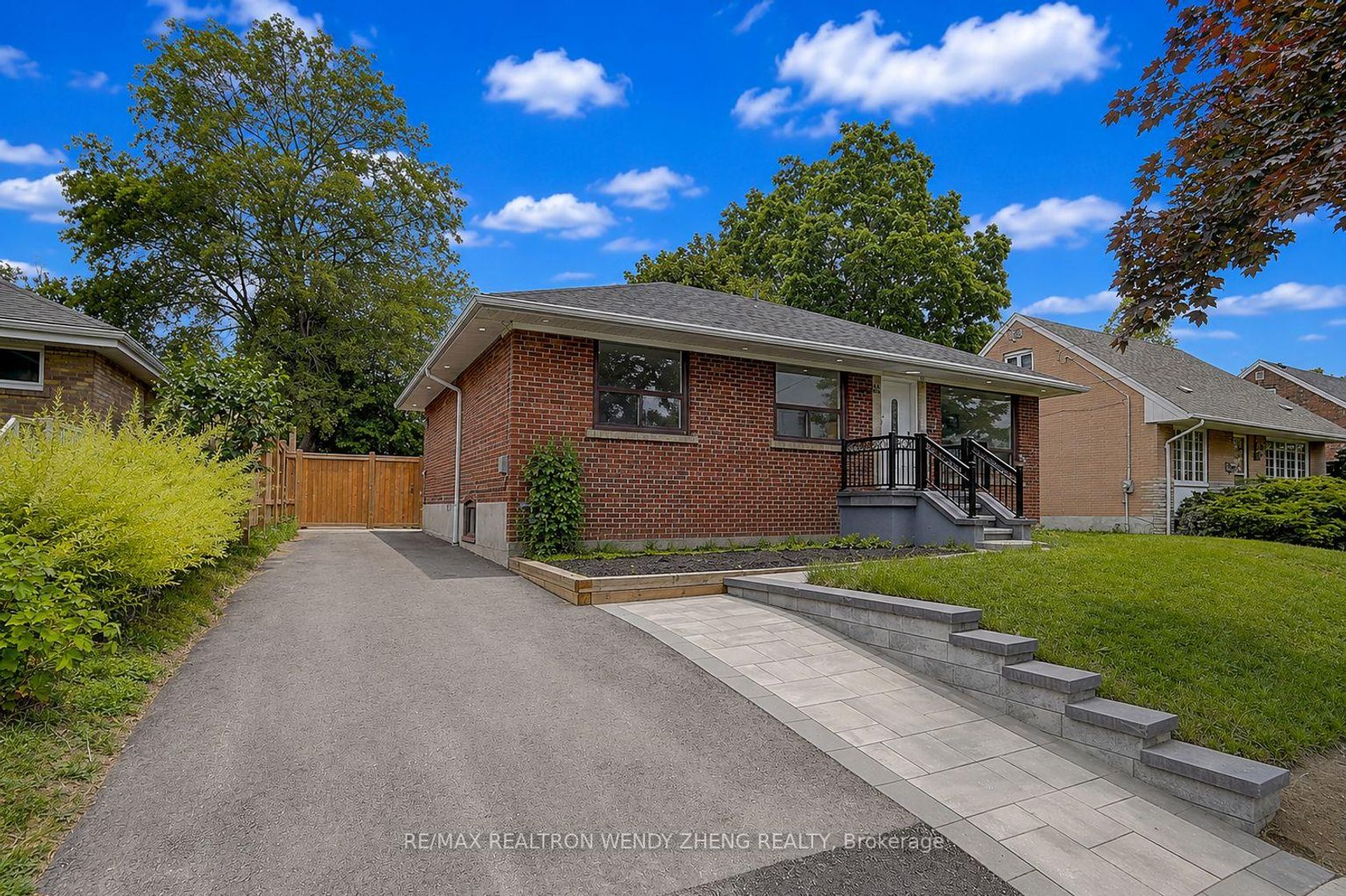 18 Courton Drive, Maryvale, Toronto 