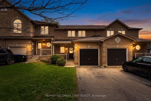 Photo 1 at 2057 Osbond Road, Alcona, Innisfil