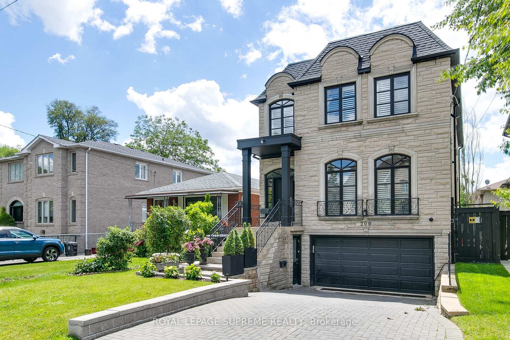 209 Carmichael Avenue, Nortown, Toronto 