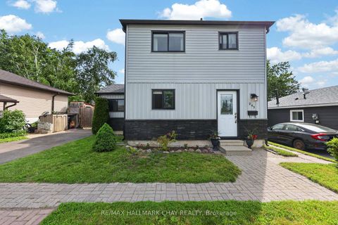 Photo 2 at 243 Letitia Street, Letitia Heights, Barrie