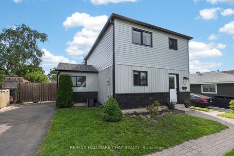 Photo 3 at 243 Letitia Street, Letitia Heights, Barrie