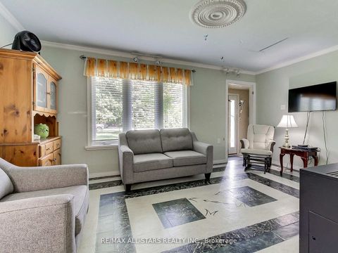 Photo 0 at 9 Riverglen Drive, Keswick South, Georgina
