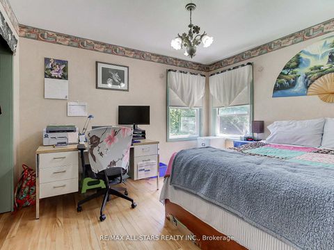 Photo 9 at 9 Riverglen Drive, Keswick South, Georgina