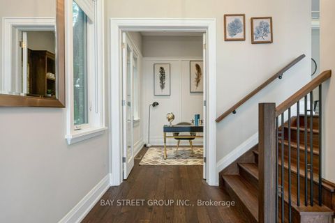 Photo 2 at 36A Doverwood Court, Newtonbrook East, Toronto