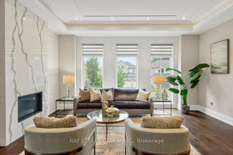 Photo 5 at 36A Doverwood Court, Newtonbrook East, Toronto