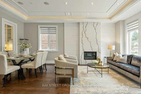 Photo 6 at 36A Doverwood Court, Newtonbrook East, Toronto