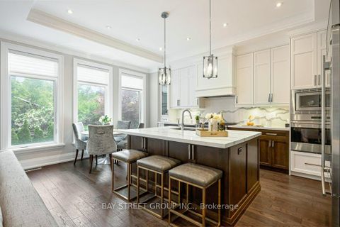 Photo 11 at 36A Doverwood Court, Newtonbrook East, Toronto