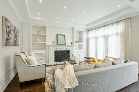 Photo 13 at 36A Doverwood Court, Newtonbrook East, Toronto