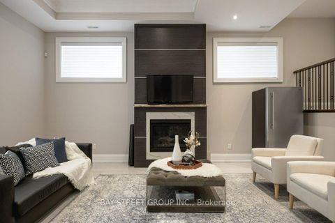 Photo 35 at 36A Doverwood Court, Newtonbrook East, Toronto