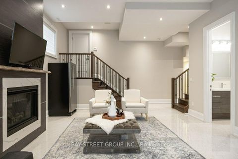 Photo 36 at 36A Doverwood Court, Newtonbrook East, Toronto
