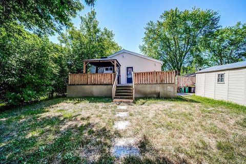 Photo 8 at 158 Beach Road, Keswick North, Georgina