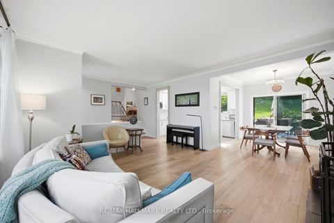 Photo 11 at 42 Catalina Drive, Scarborough Village, Toronto