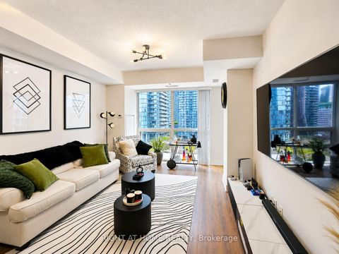 Photo 5 at 1408 - 318 Richmond Street W, Waterfront Communities C1, Toronto