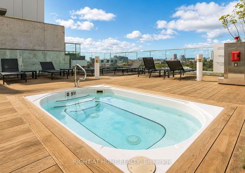 Photo 16 at 1408 - 318 Richmond Street W, Waterfront Communities C1, Toronto