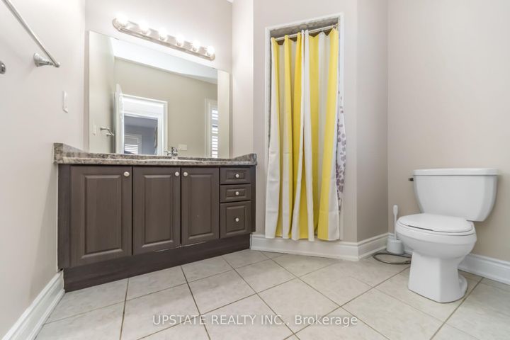 Photo 31 at 23 Spain Crescent, Toronto Gore Rural Estate, Brampton