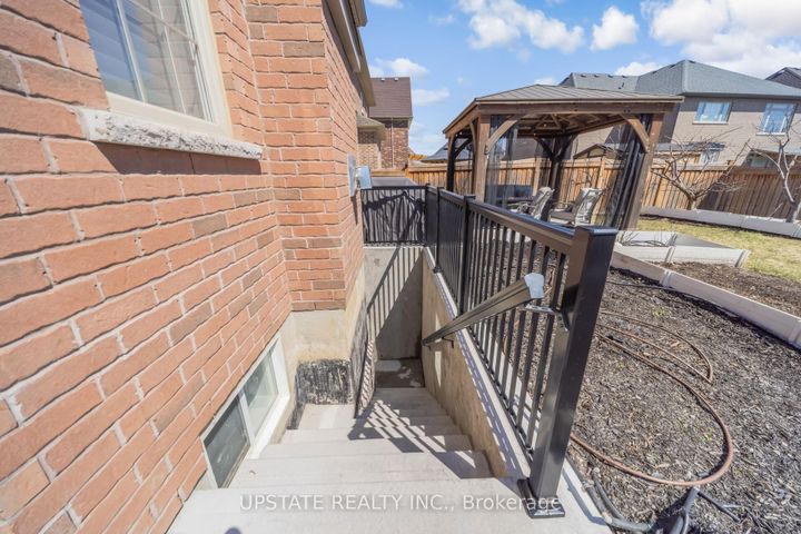 Photo 45 at 23 Spain Crescent, Toronto Gore Rural Estate, Brampton