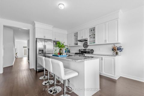 Photo 15 at 15 Abbey Crescent, Rural Barrie Southeast, Barrie