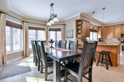 Photo 11 at 38 Camelot Square, Shore, Barrie