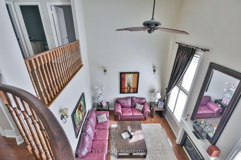 Photo 13 at 38 Camelot Square, Shore, Barrie