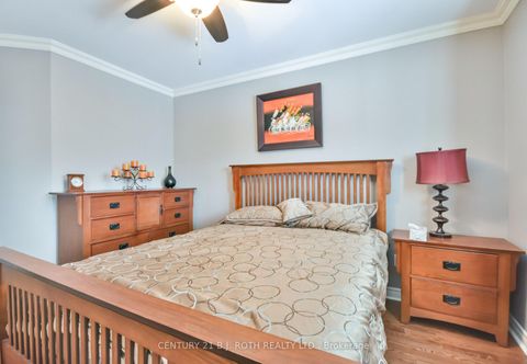 Photo 17 at 38 Camelot Square, Shore, Barrie