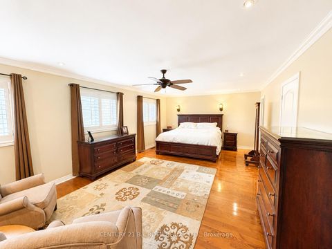 Photo 19 at 38 Camelot Square, Shore, Barrie