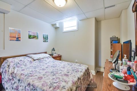 Photo 26 at 38 Camelot Square, Shore, Barrie