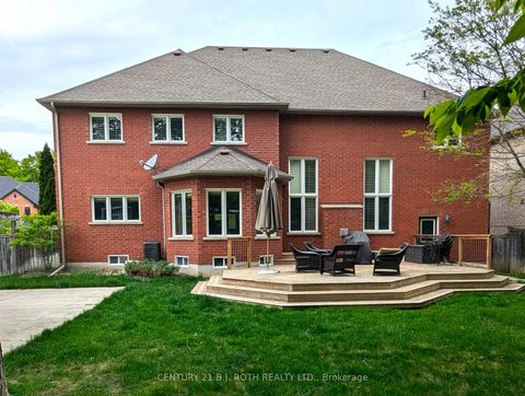 Photo 31 at 38 Camelot Square, Shore, Barrie