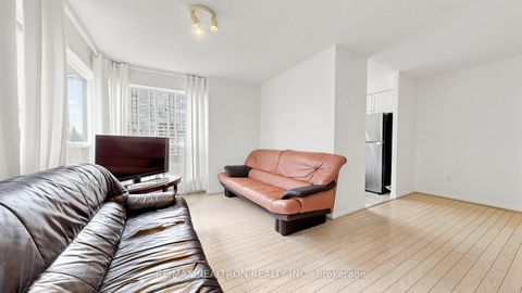 Photo 17 at 502 - 23 Lorraine Drive, Willowdale West, Toronto