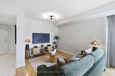 Photo 3 at 303 - 311 Richmond Street E, Moss Park, Toronto
