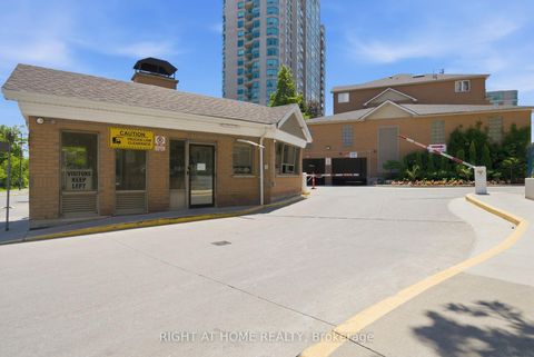 Photo 1 at 25 - 117 Omni Drive, Bendale, Toronto