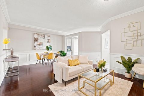 Photo 11 at 25 - 117 Omni Drive, Bendale, Toronto