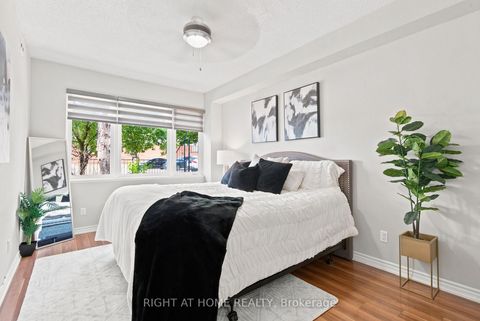Photo 14 at 25 - 117 Omni Drive, Bendale, Toronto