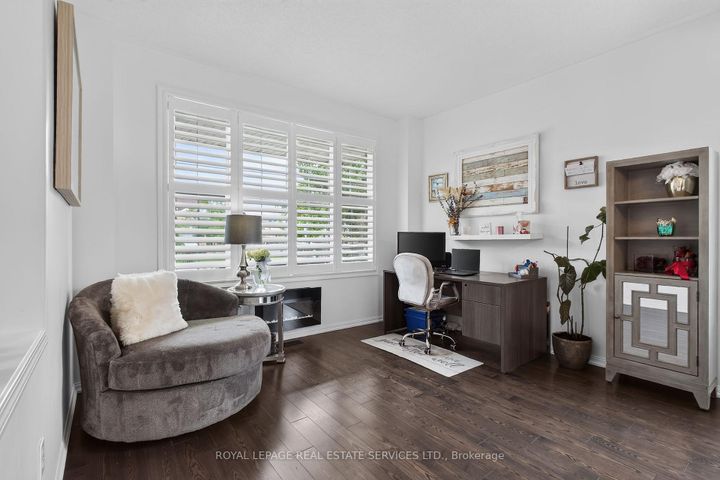 Photo 8 at 852 Trudeau Drive, BE Beaty, Milton