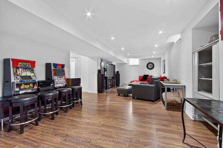 Photo 32 at 852 Trudeau Drive, BE Beaty, Milton
