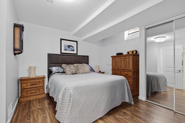 Photo 36 at 852 Trudeau Drive, BE Beaty, Milton